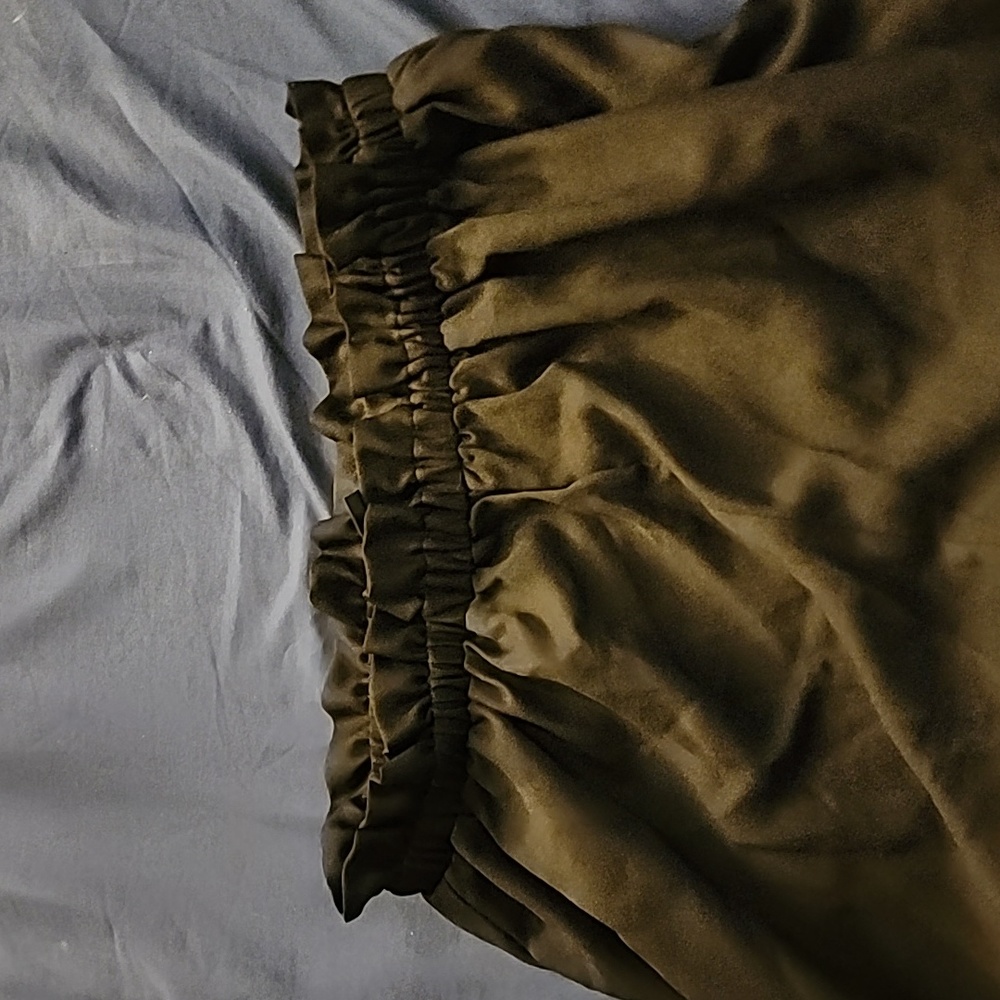 Shorts - Picture 3 of 4